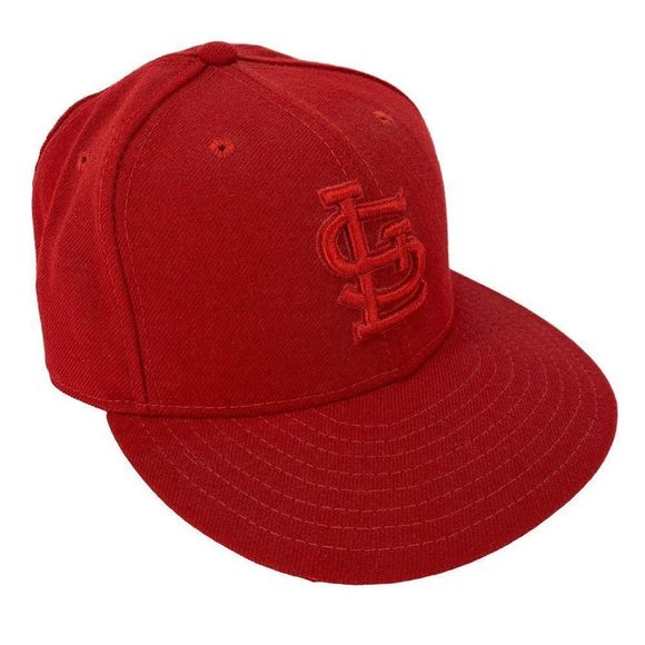 New Era 59Fifty St. Louis Cardinals Fitted Hat Solid Red MLB Cap Sz 7 1/8 3214 - Picture 1 of 11